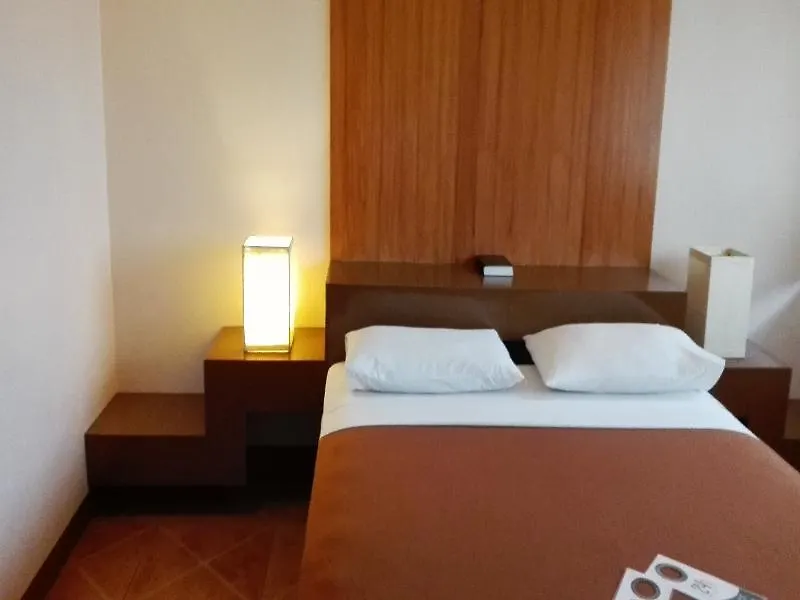 Oyo 24H City Hotel Near Makati Medical Center Makati City